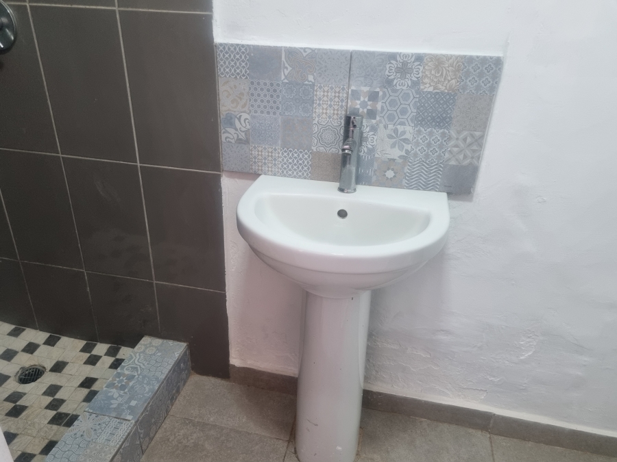 To Let 1 Bedroom Property for Rent in Aberdeen Eastern Cape